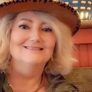 Meet your Posher, Kimalea